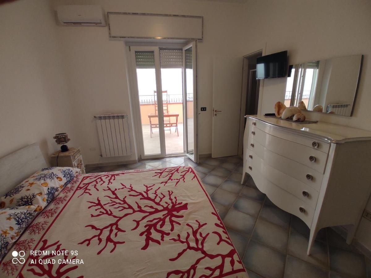 La Casa Del Sole Bed and Breakfast Terracina Exterior foto